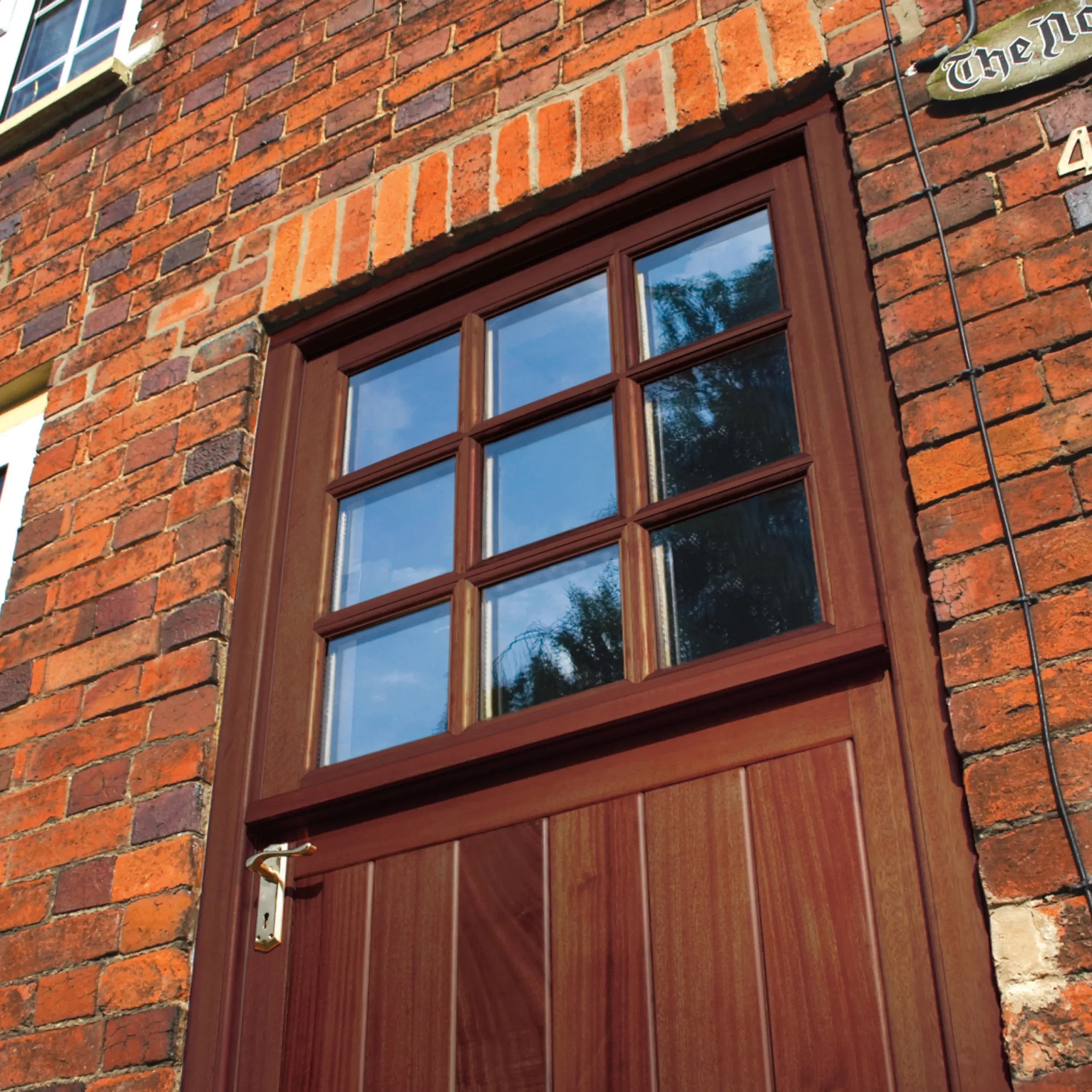 Ronseal Walnut Satin Wood Stain, 750ml 5 Ronseal Walnut Satin Wood Stain, 750ml - Image 5